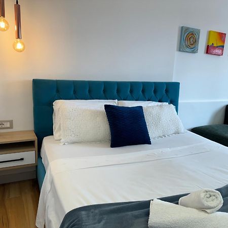 Tirana Elegant Apartment Esterno foto