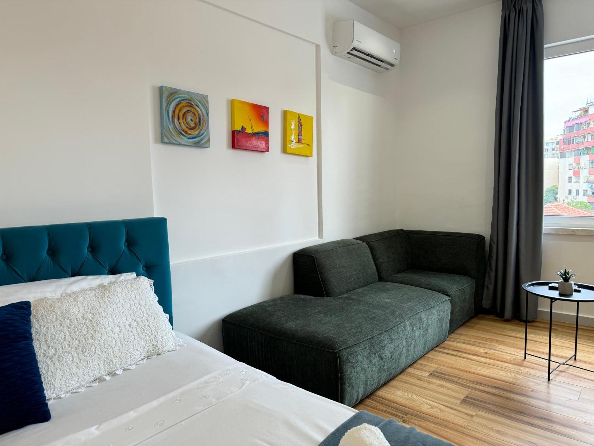 Tirana Elegant Apartment Esterno foto